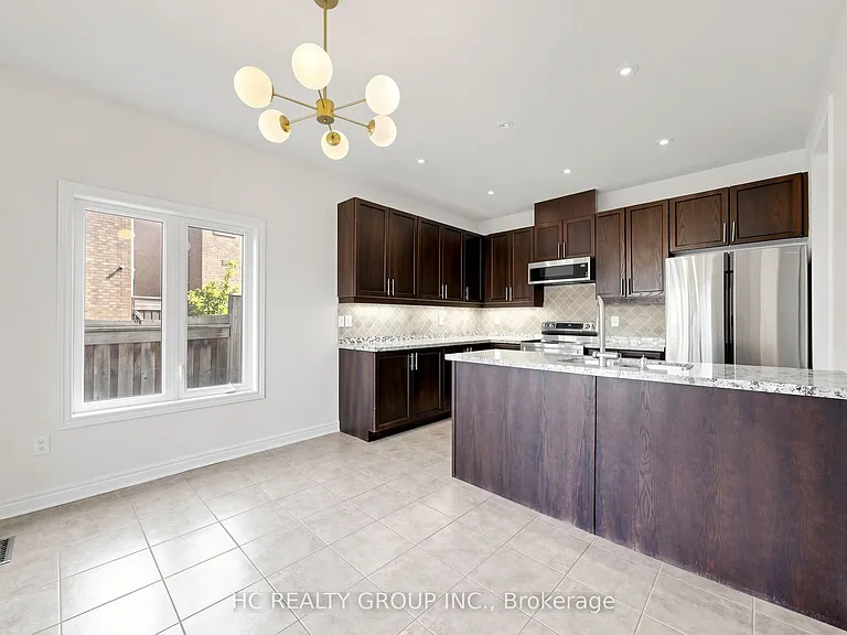 465 Woodspring Ave — Photo 8