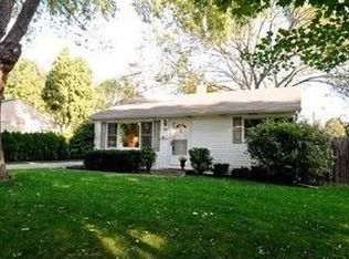 2306 Sigwalt St, Rolling Meadows, IL 60008