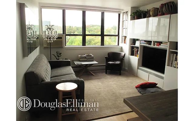 Rented by Douglas Elliman | media 21