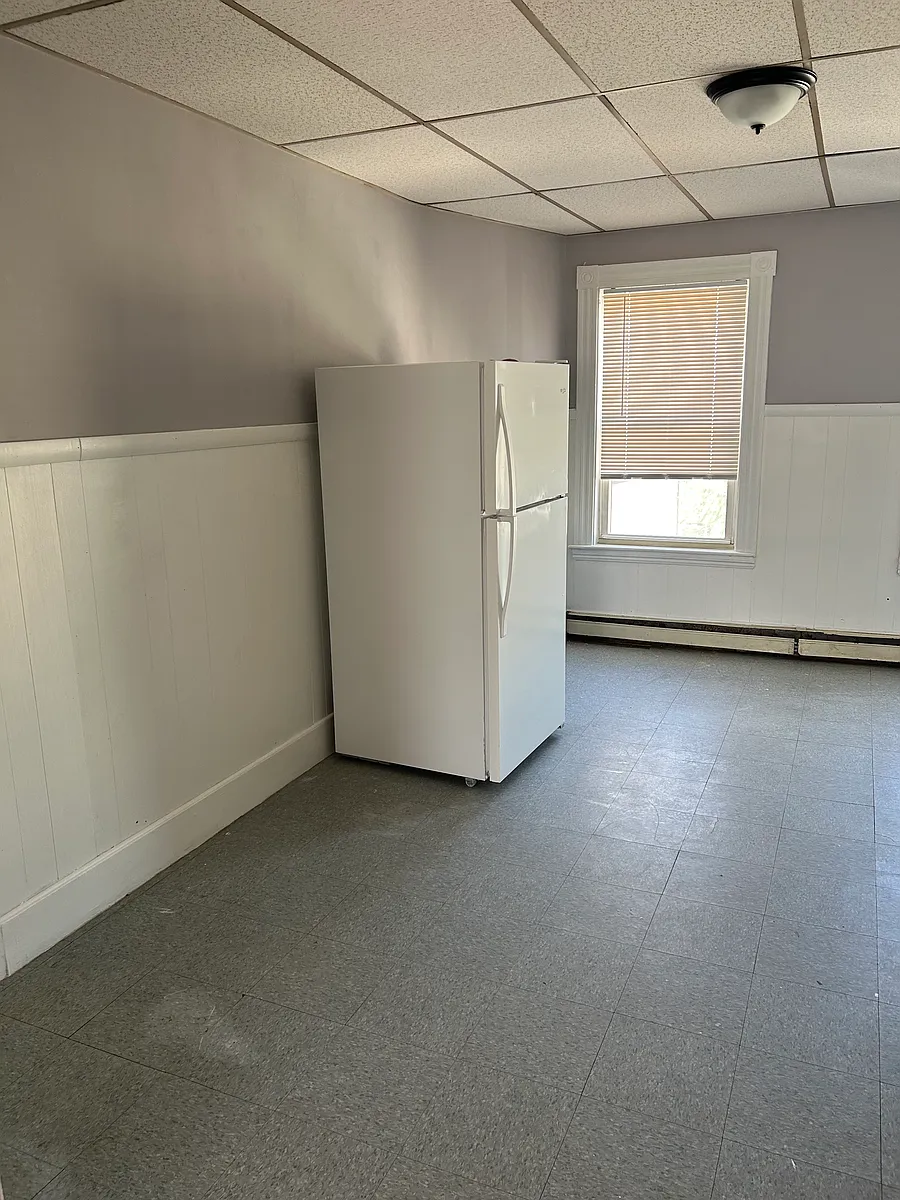 Building Photo - 673 Western Ave #5