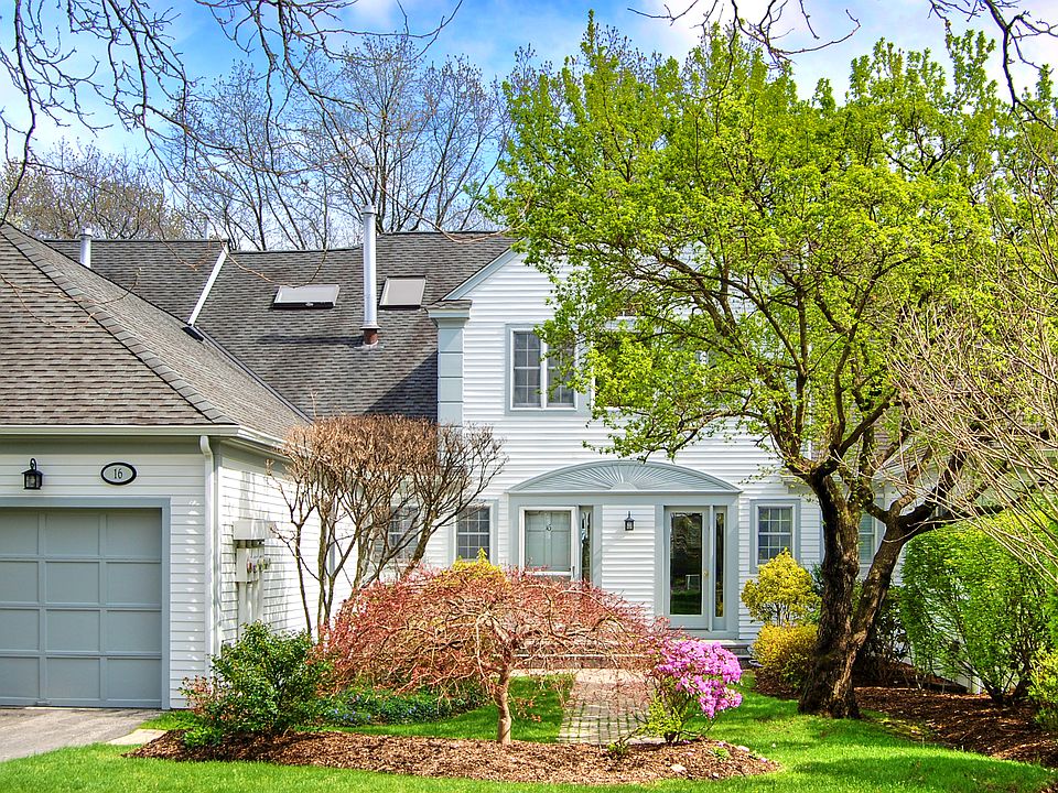 1st image of 16 Brook Hills Cir