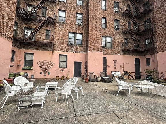 4th image of 77-16 Austin St Unit 3M