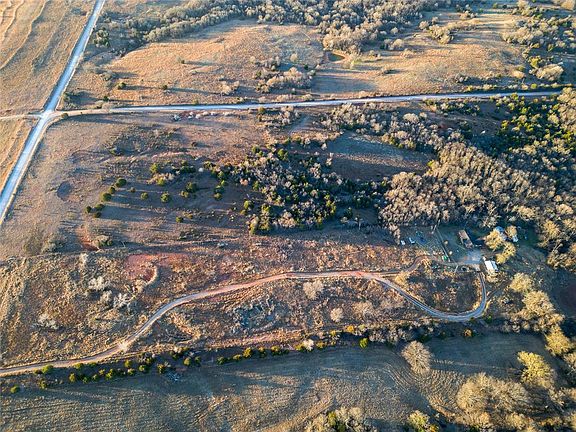 3rd image of County Line Rd