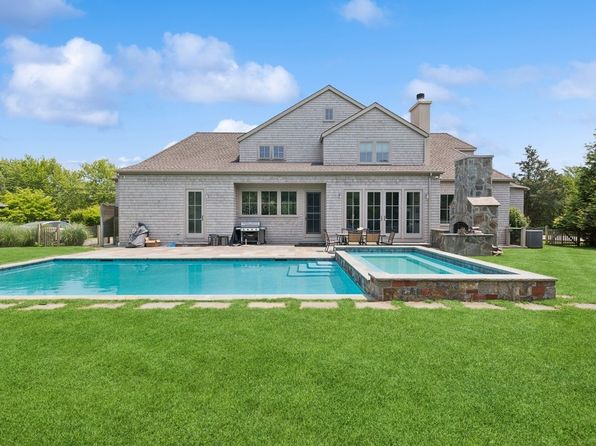 153 W Lake Dr