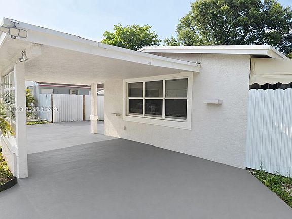 3rd image of 2820 NW 14th Ct
