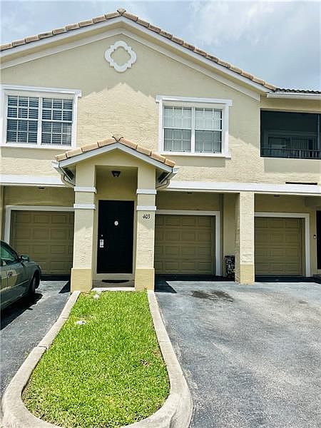 1st image of 403 Belmont Ln #403
