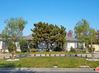 1025 W River Ln, Santa Ana, CA 92706