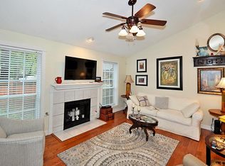 2 Willowwood Cir, The Woodlands, TX 77381