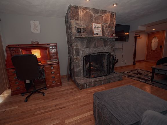 5th image of 5 Emmet St Floor 2