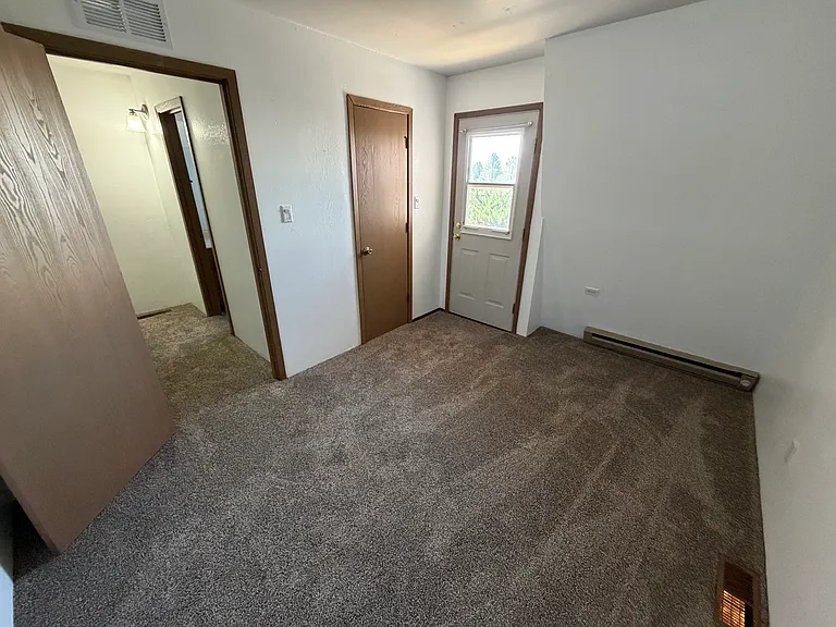 1608 W 15th Ln — Photo 3