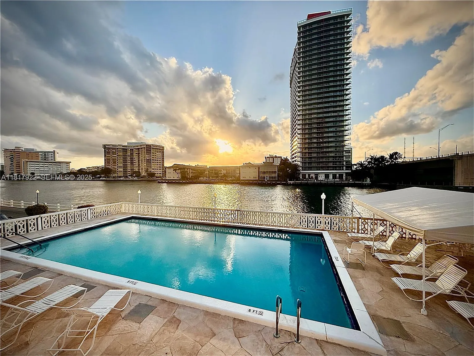 2 bed, 2.0 bath, 1176 sqft, $2,599 — Photo 1