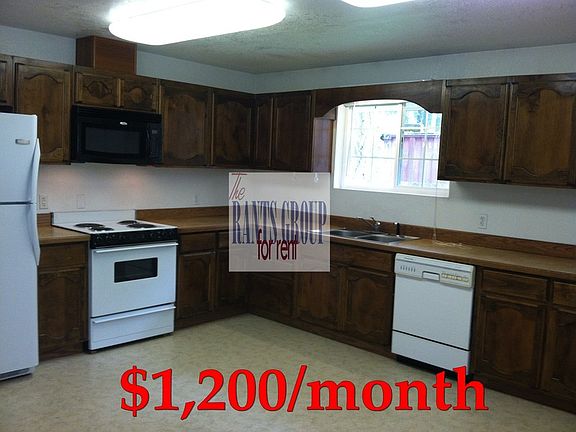2nd image of 2139 46th Ave NE