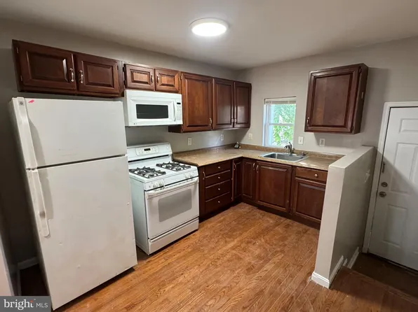 1123 Sargeant St, Baltimore, MD 21223
