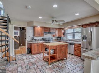 225 Gravel Hill Rd, Huntingdon Valley, PA 19006