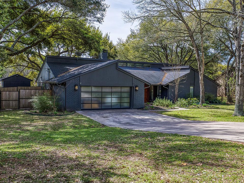 1st image of 2414 E Rosedale Dr