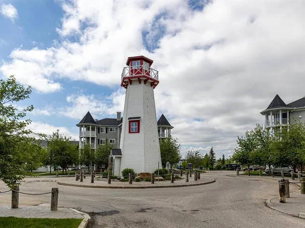 189 SW Country Village Mnr NE #22, Calgary, AB T3K 0L6