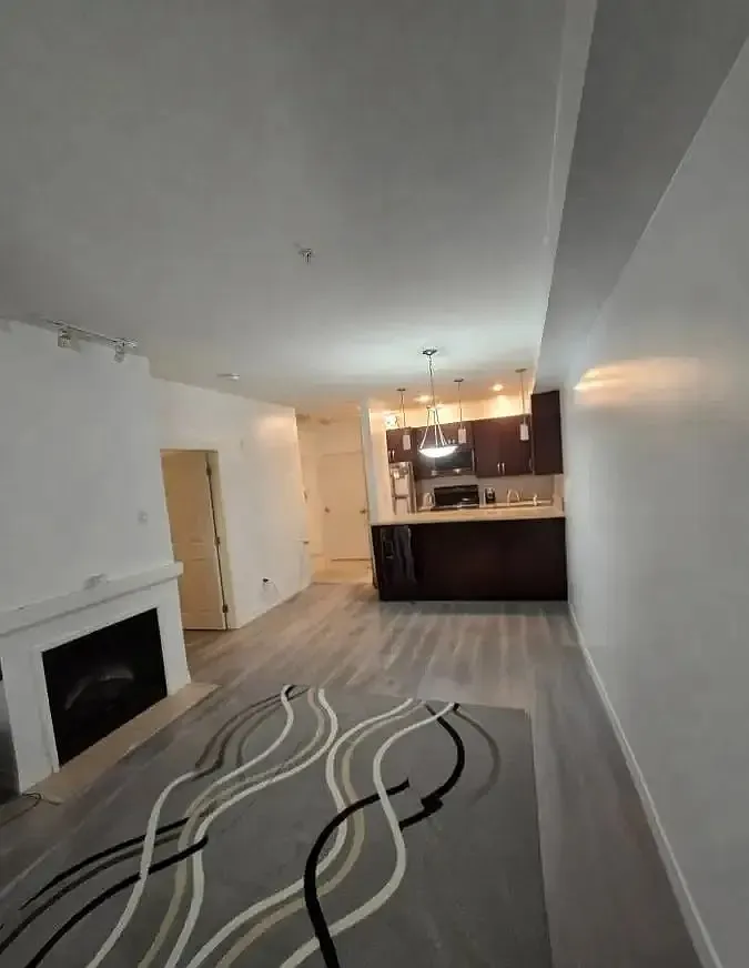 2 bed, 760 sqft, $2,000 — Photo 2