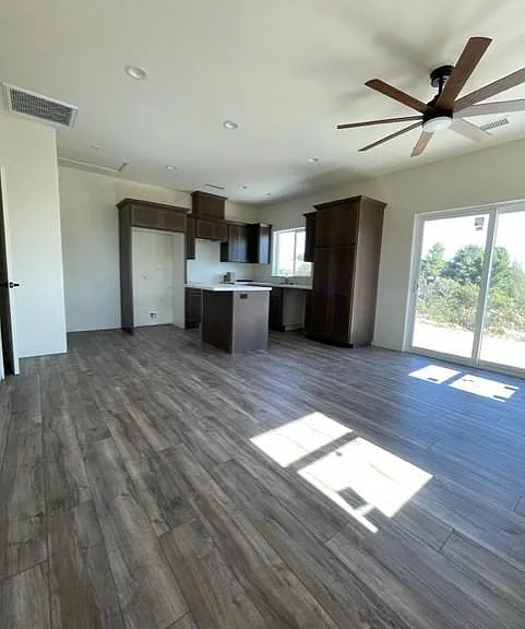 3117 Holly Rd — Photo 3