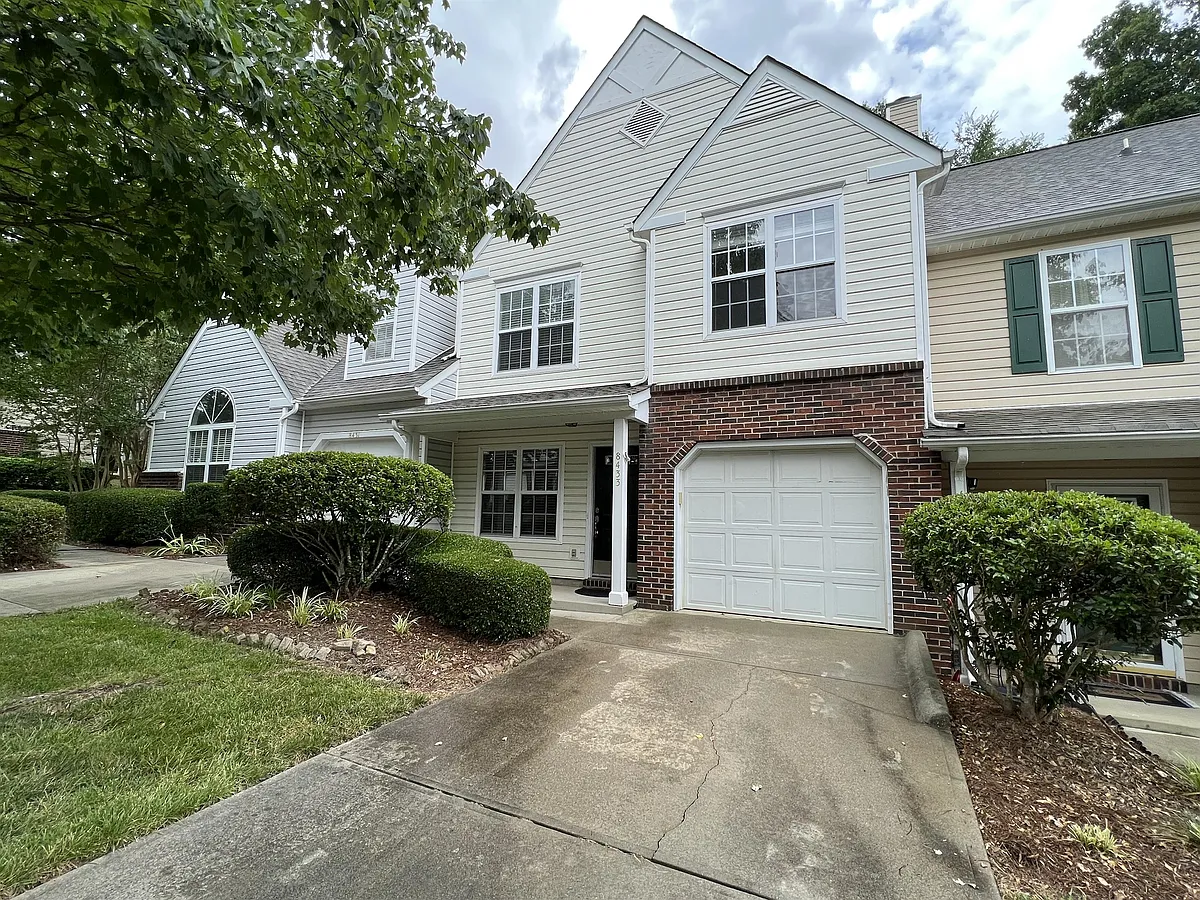 Building Photo - 8433 Southgate Commons Dr #1