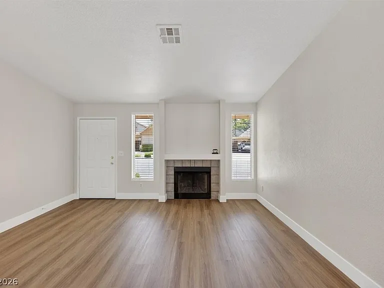 1204 Norma Joyce Ln — Photo 4