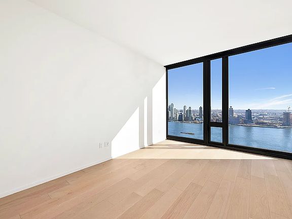 4th image of 695 1st Ave #35A