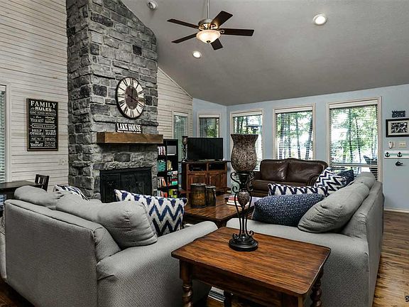 5th image of 554 Eagle Point Dr E
