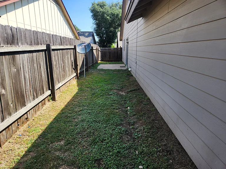 River Oaks Apartments — Photo 50