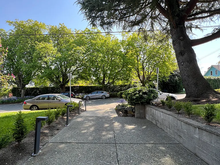 126 Mount Benson St #208 — Photo 3