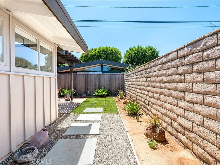 3257 Karen Ave — Photo 33