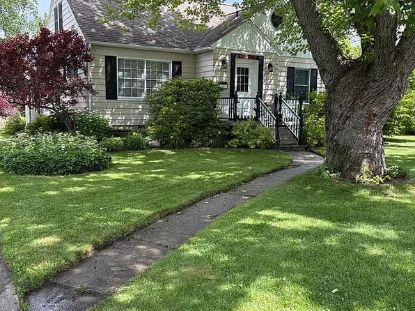 308 Yale St, Bay City, MI 48708