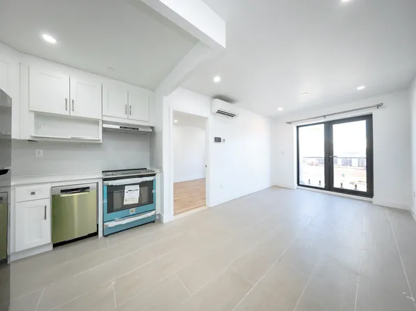 165-20 Sanford Avenue image 26 of 50