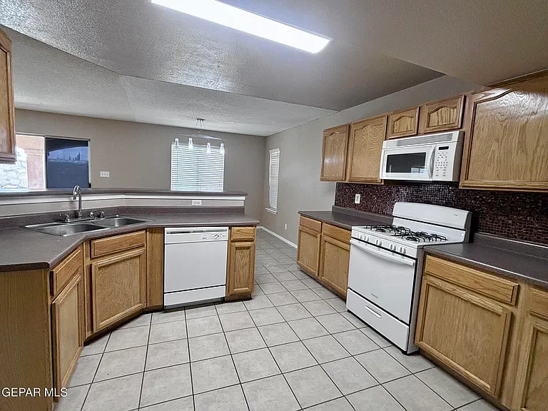 12312 Tierra Laguna Dr — Photo 7