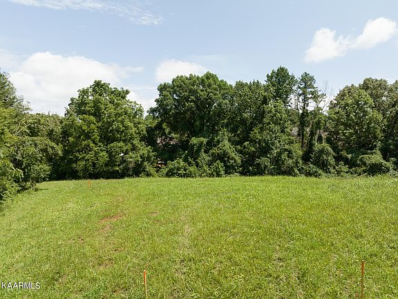 3rd image of 229 Fence Post Ln