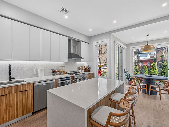 3rd image of 72 46th St #A