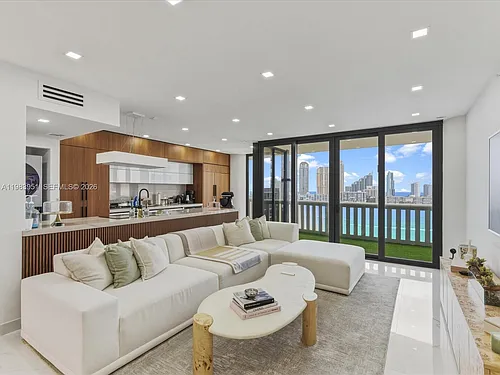 3000 Island Blvd Photo 1