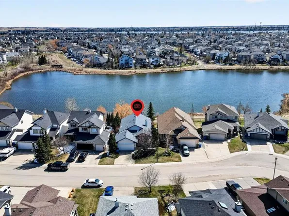 136 W Creek Gln, Chestermere, AB T1X 1P8