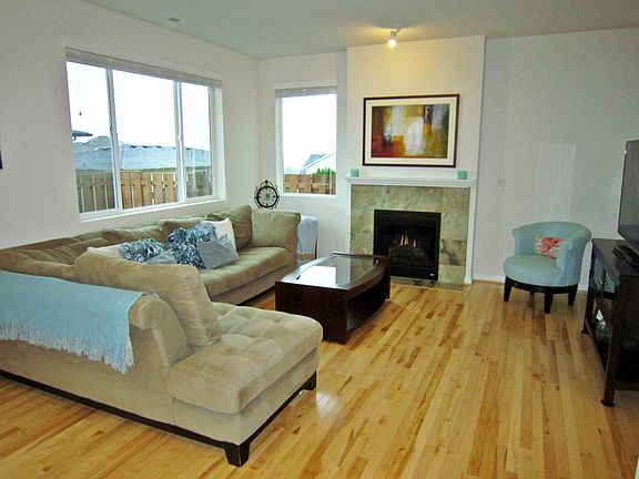 5th image of 1686 Anthem Ln