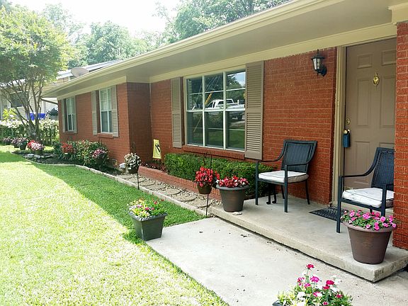 4th image of 2330 Oak Cliff Dr