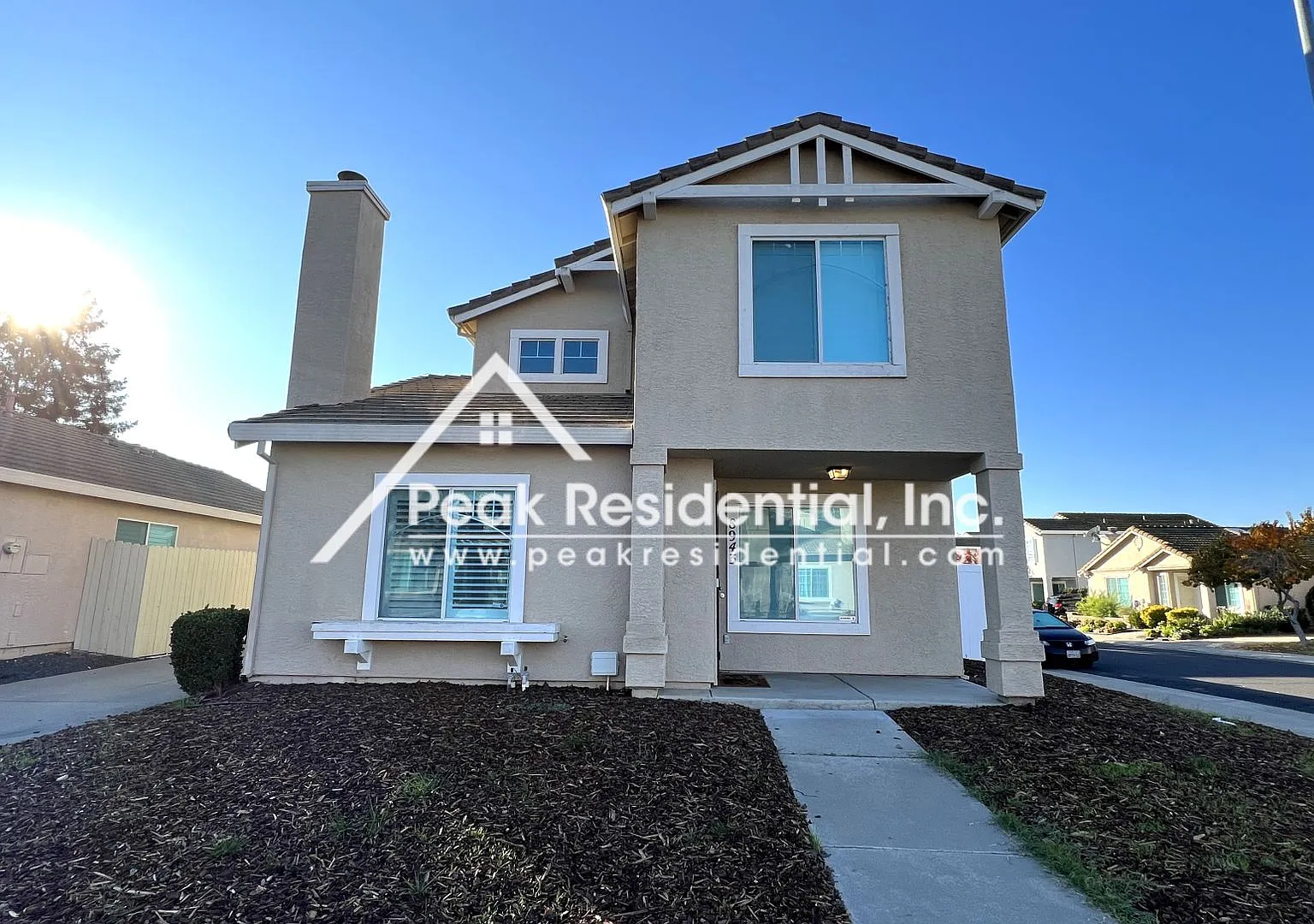 Nice 3bd/2.5ba Elk Grove Home with 2 Car Garage! — Photo 2
