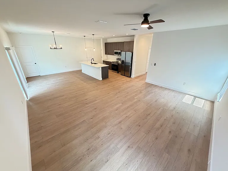 430 Wellwood St SW — Photo 3