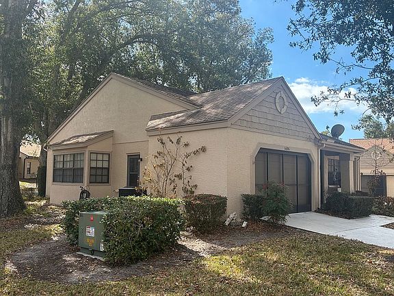 3rd image of 6696 Pin Oak Ct