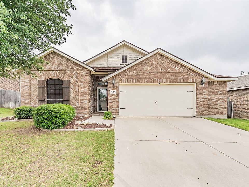 1st image of 525 Foxcraft Dr
