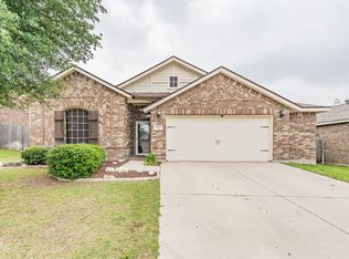 525 Foxcraft Dr, Fort Worth, TX 76131