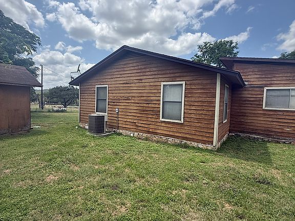 5th image of 149 LIVE OAK LN