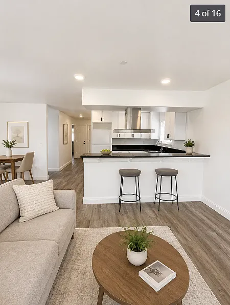B Street (15u) - 206 — Photo 3