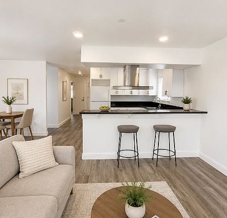 3rd image of 1540 B St #206