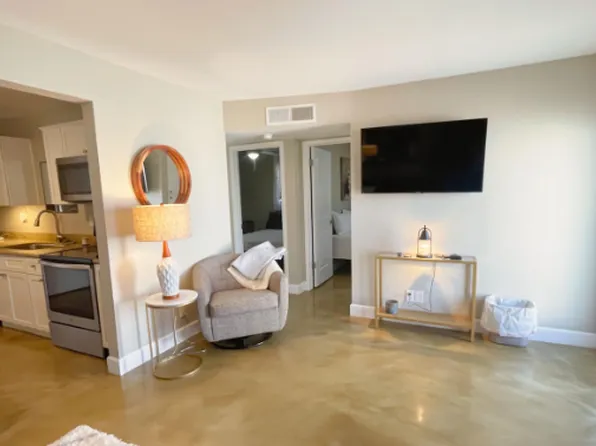 8058 E Oak St, Scottsdale, AZ 85257