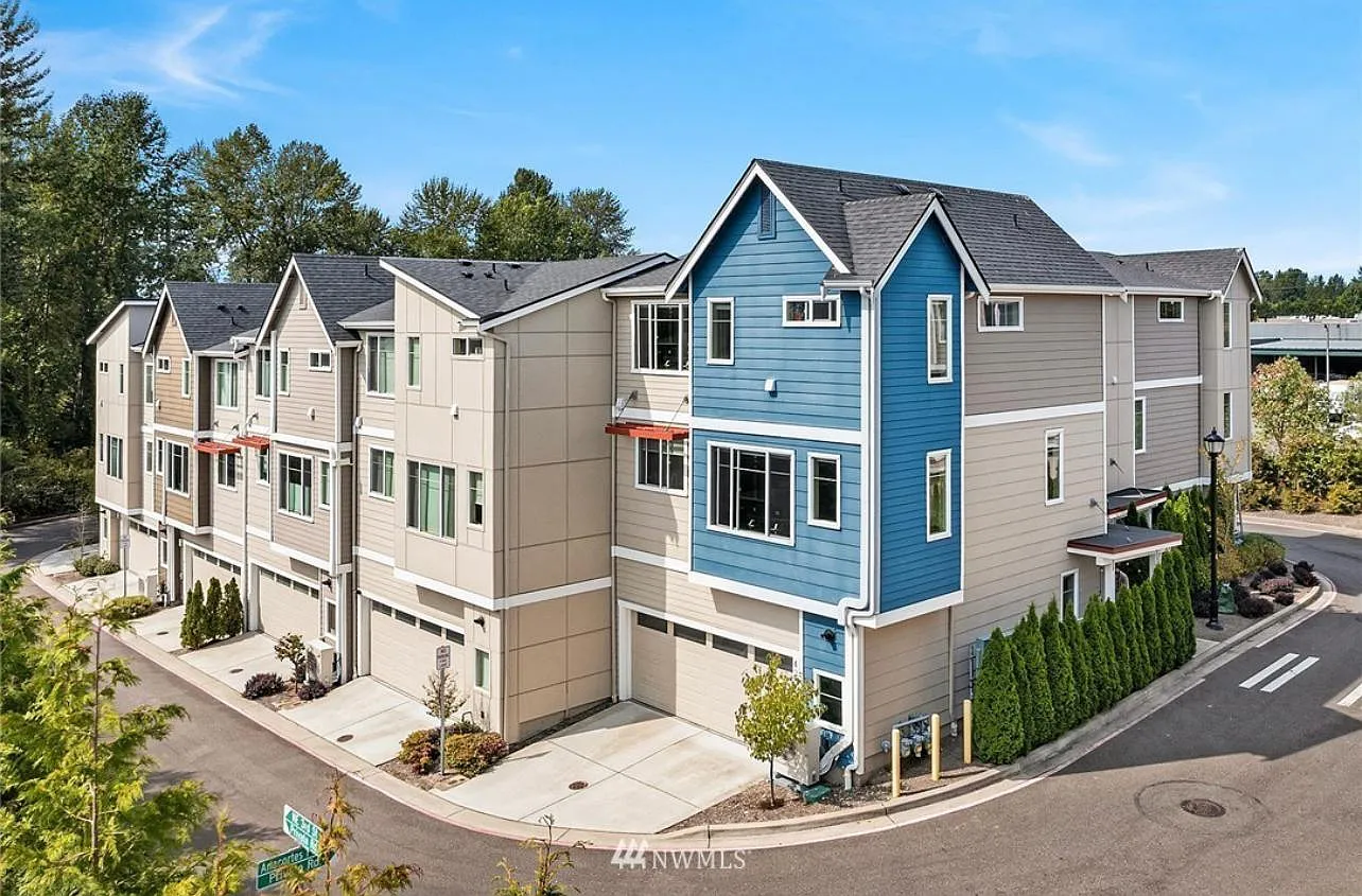 2 bed, 1368 sqft, $3,350 — Photo 1