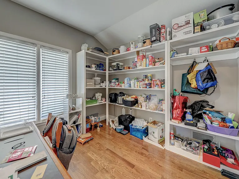 9534 Glenwood St — Photo 11