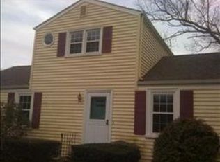 50 Gillan Ave, Warwick, RI 02886